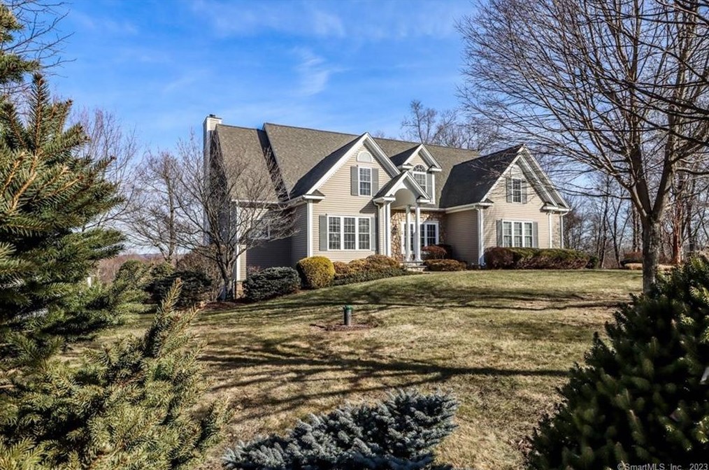 8 Isabels Way Rd, Brookfield Center, CT 06804