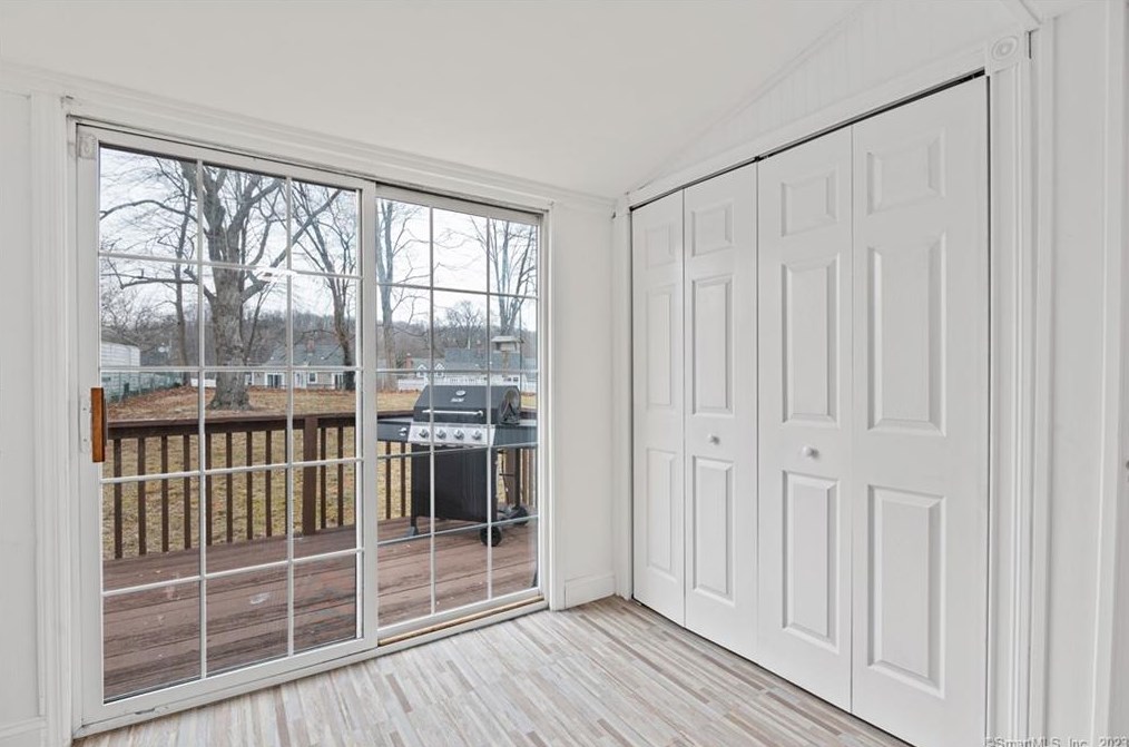 23 Foote Rd, New Haven CT  06512-2504 exterior