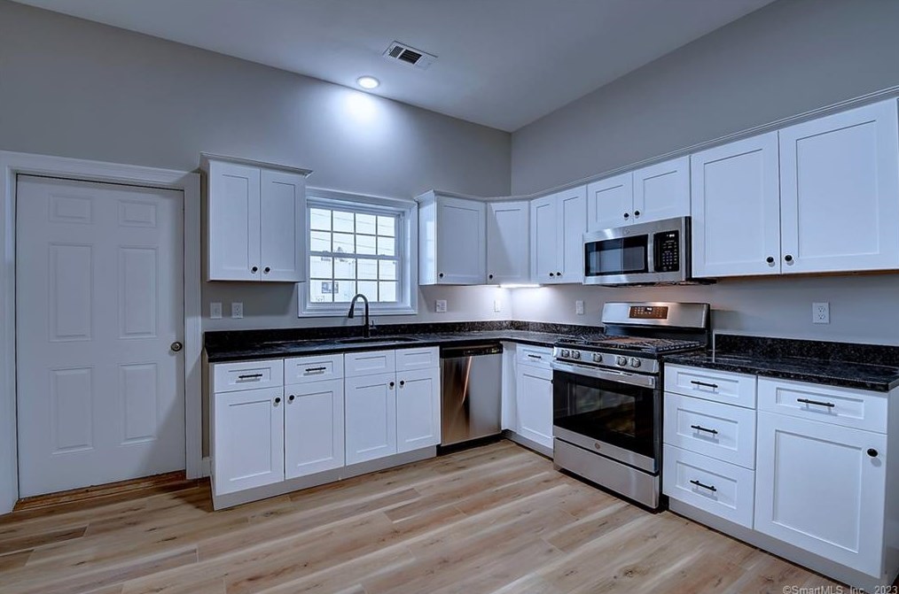 642 Stafford Ave #5, Bristol, CT 06010