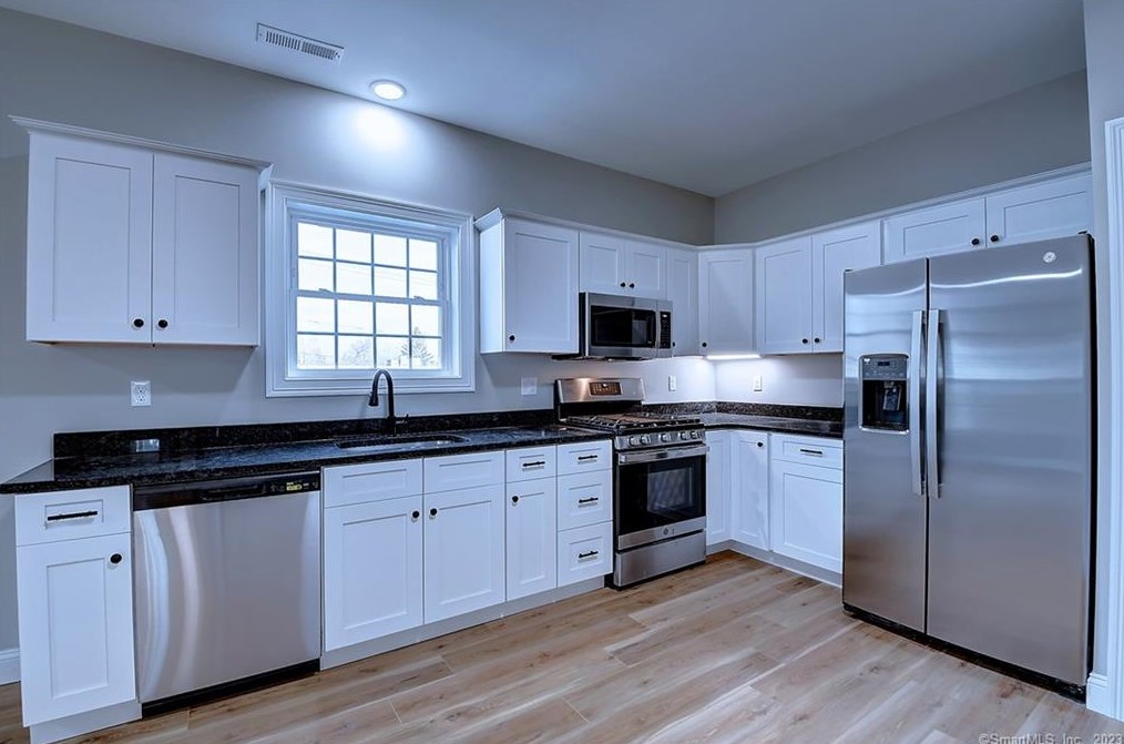 642 Stafford Ave #6, Bristol, CT 06010