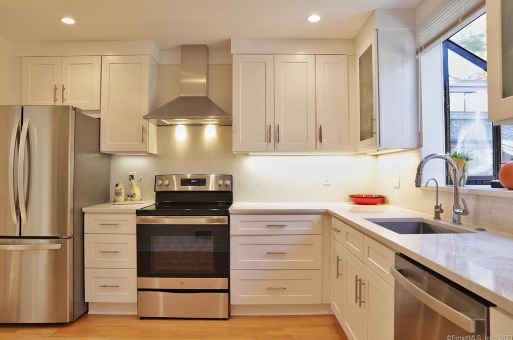20 Whitney Glen #20, Westport, CT 06880