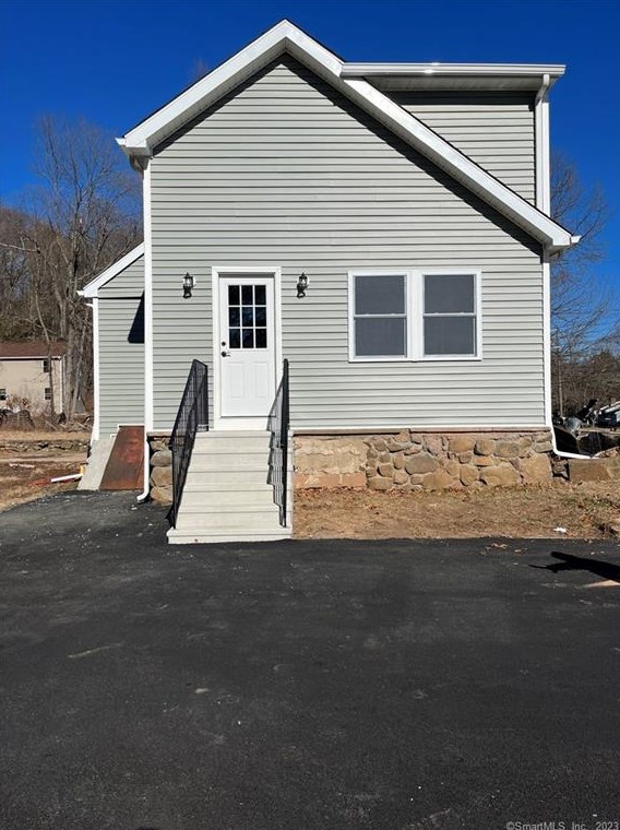 1243 Peck Ln, Cheshire, CT 06410