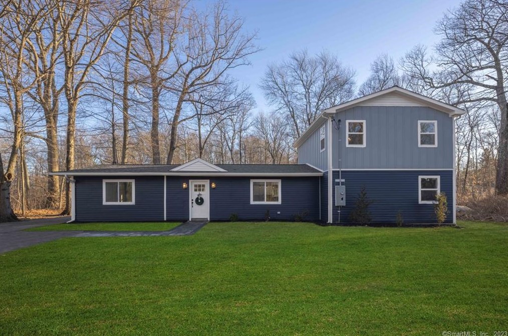 57 Lovers Ln, Upper Stepney, CT 06468