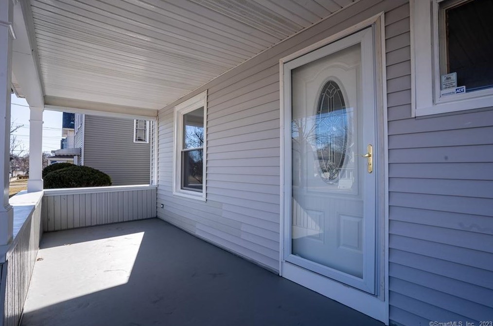 346 1st Ave, New Haven CT  06516-3812 exterior