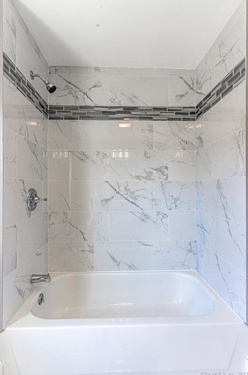 346 1st Ave, New Haven CT  06516-3812 exterior
