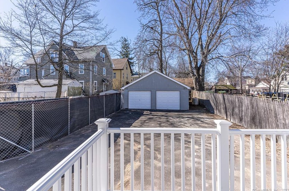 346 1st Ave, New Haven CT  06516-3812 exterior