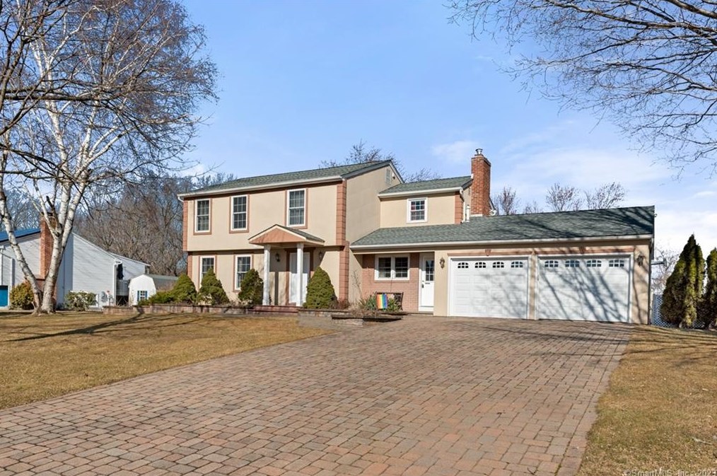 41 Fieldcrest Dr, Southington, CT 06489