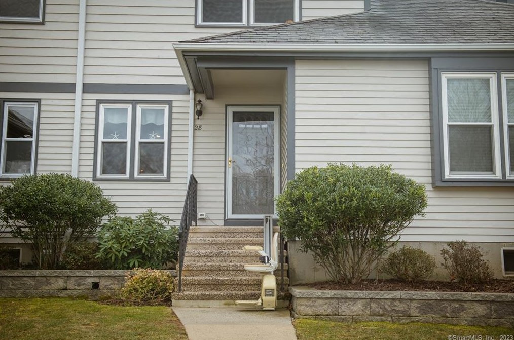 124 S Montowese St #28, Branford, CT 06405