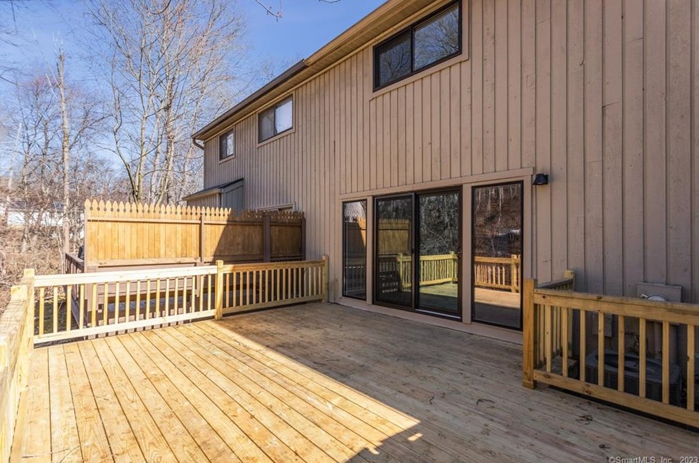 277 Shagbark Dr #277, Derby, CT 06418