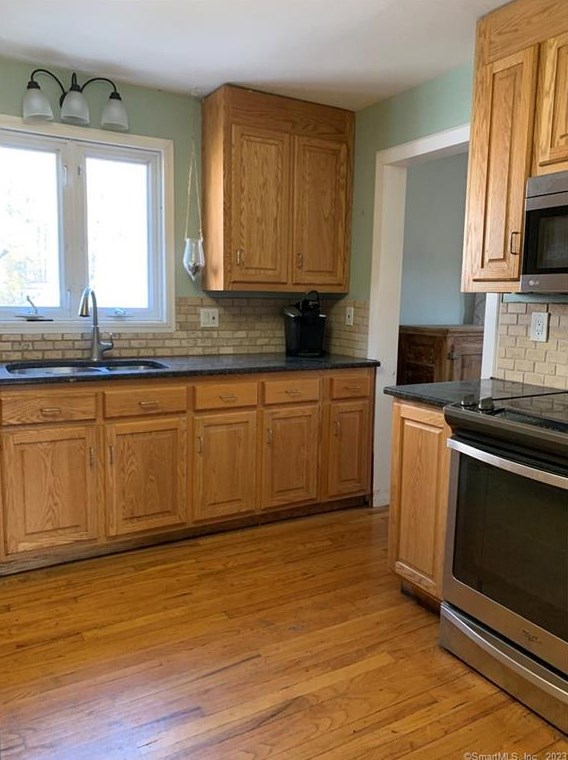 50 Crofut Rd, Union City CT  06770-1503 exterior