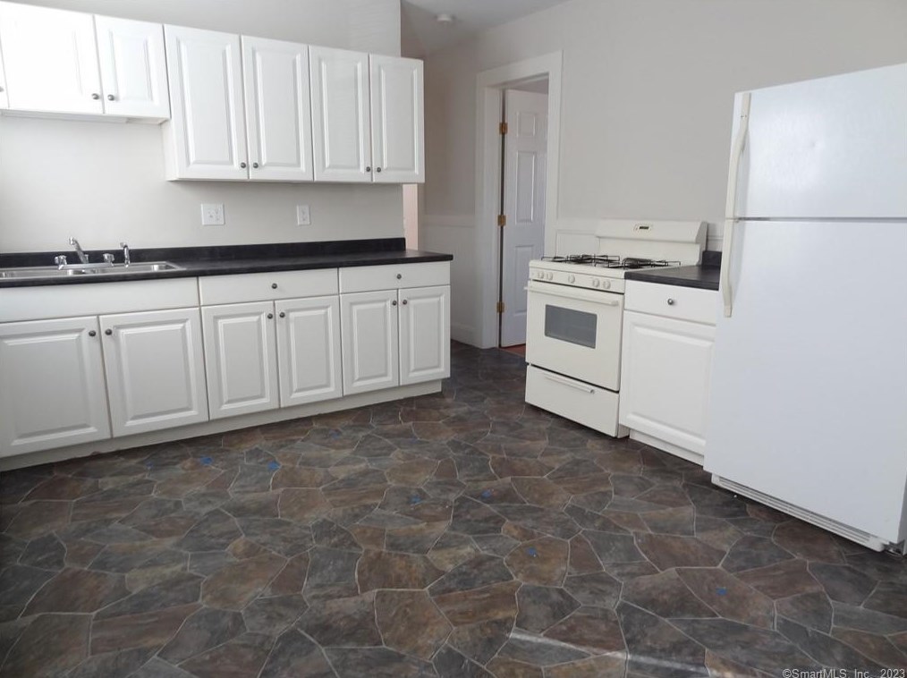 53 Jetland St, Bridgeport, CT 06605