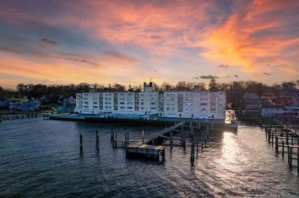 292 Pequot Ave #4f, United States Coast Guard Ac, CT 06320