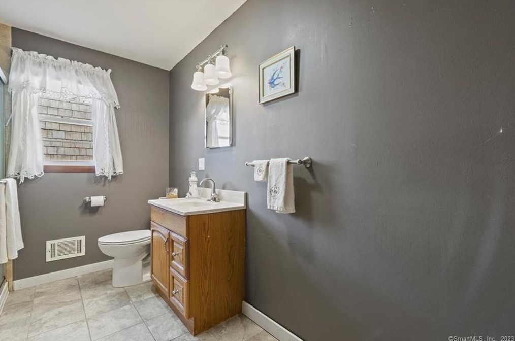 66 Concord St, New Haven CT 06514-4017 exterior