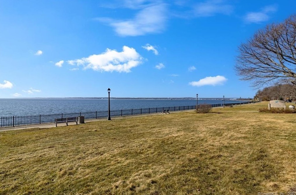 66 Concord St, New Haven CT 06514-4017 exterior