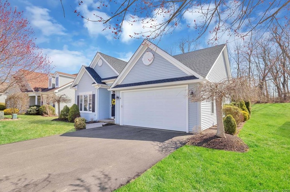 48 Grand Blvd, Ellington, CT 06029