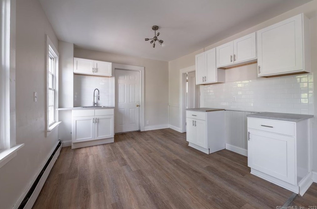 81 Sexton St, New Britain, CT 06051