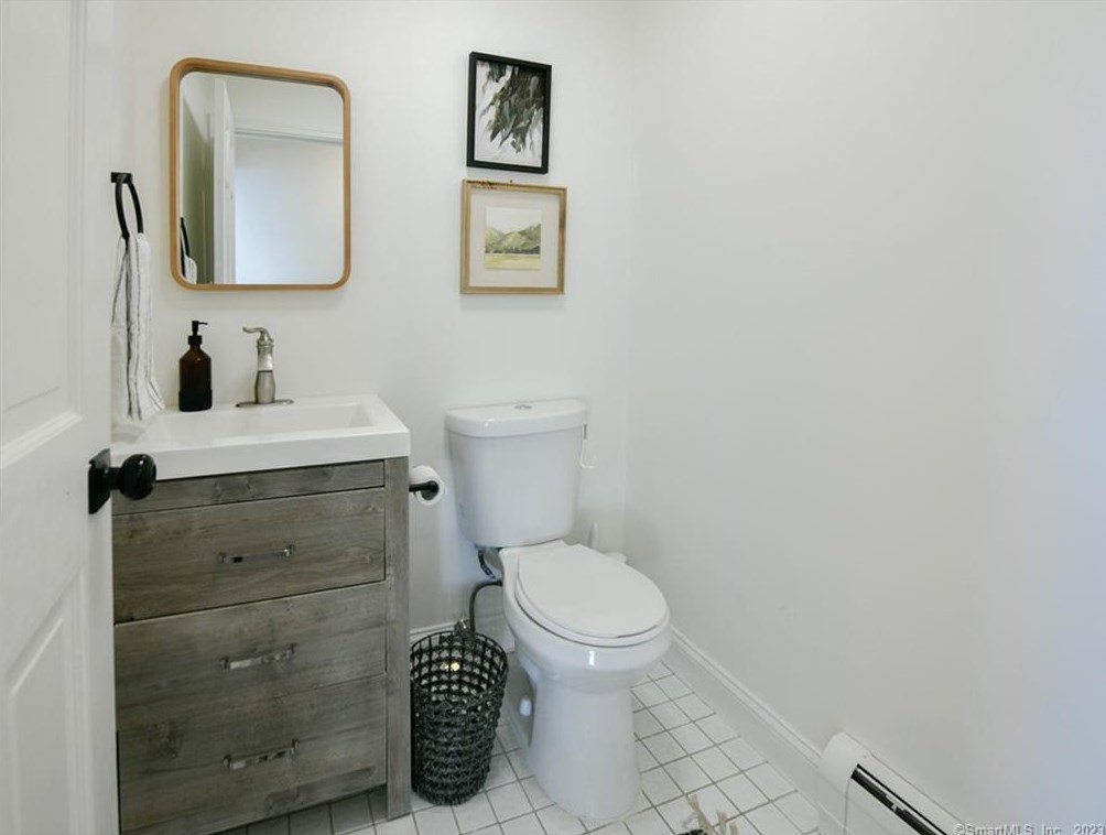 57 Bayview Cir, Watertown CT  06795-1328 exterior