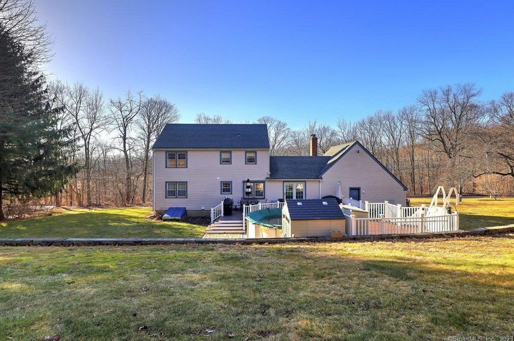 194 High Hill Rd, Wallingford, CT 06492