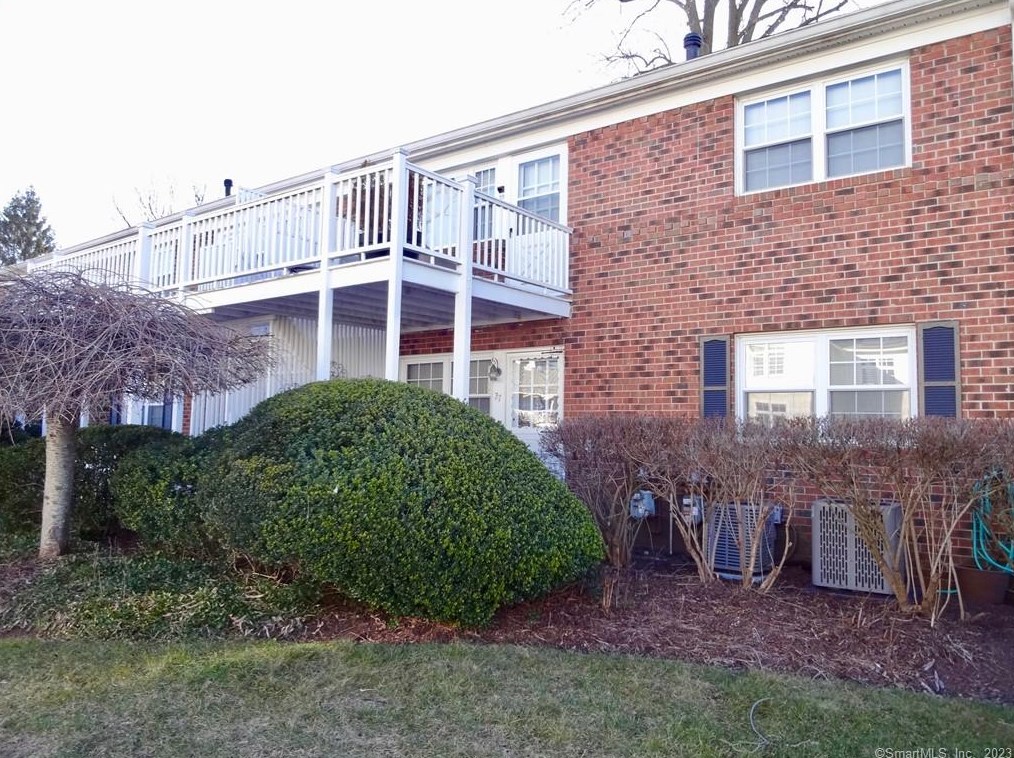 245 Unquowa Rd #27, Fairfield, CT 06824