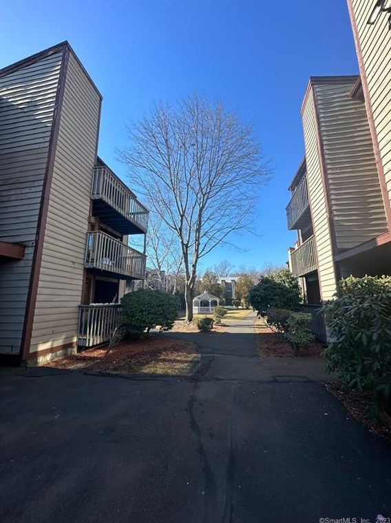 130 Coe Ave #2, New Haven, CT 06512