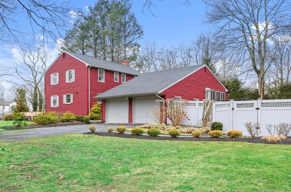 202 Morehouse Hwy, Fairfield, CT 06824