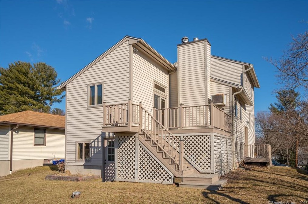 19 Buena Vista Dr, Unionville, CT 06085