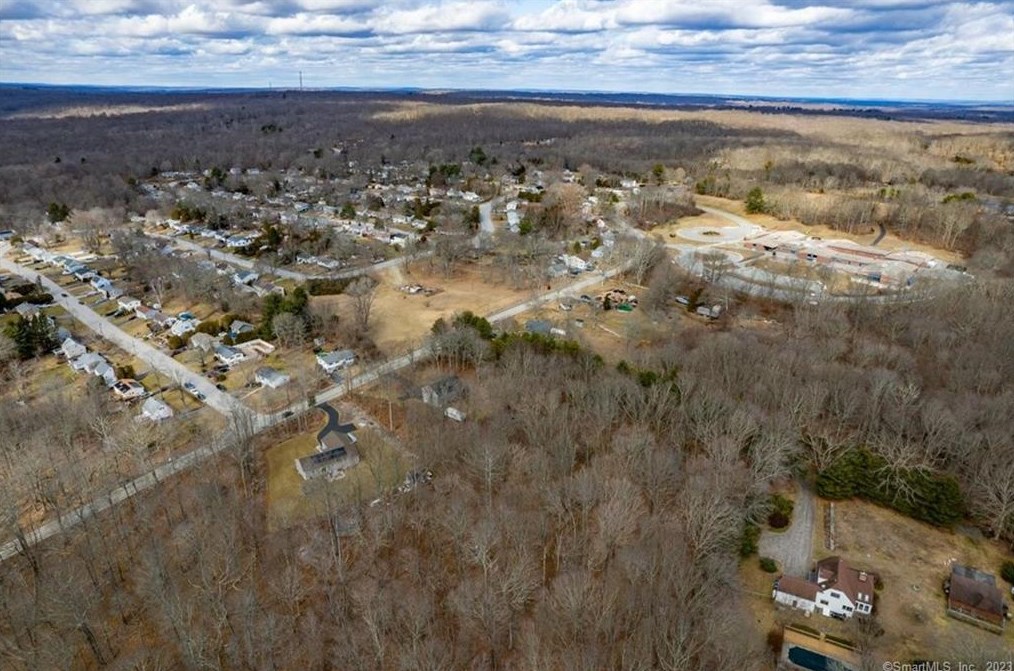 560 Chesterfield Rd, Chesterfield CT  06370-1851 exterior