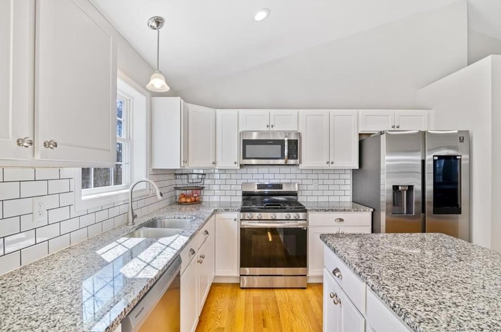 560 Chesterfield Rd, Chesterfield CT  06370-1851 exterior