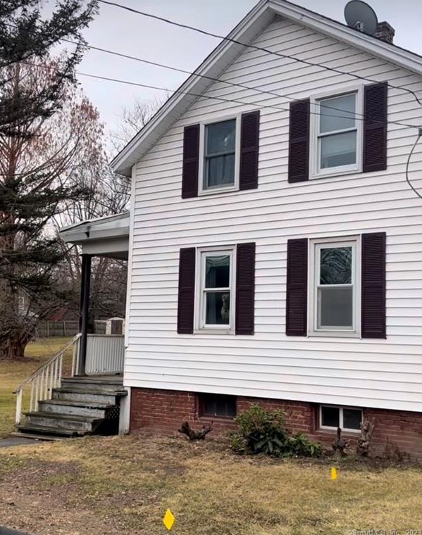 50 West St, Windsor Locks, CT 06096
