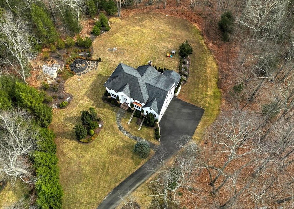 37 Russett Rd, Sandy Hook, CT 06482
