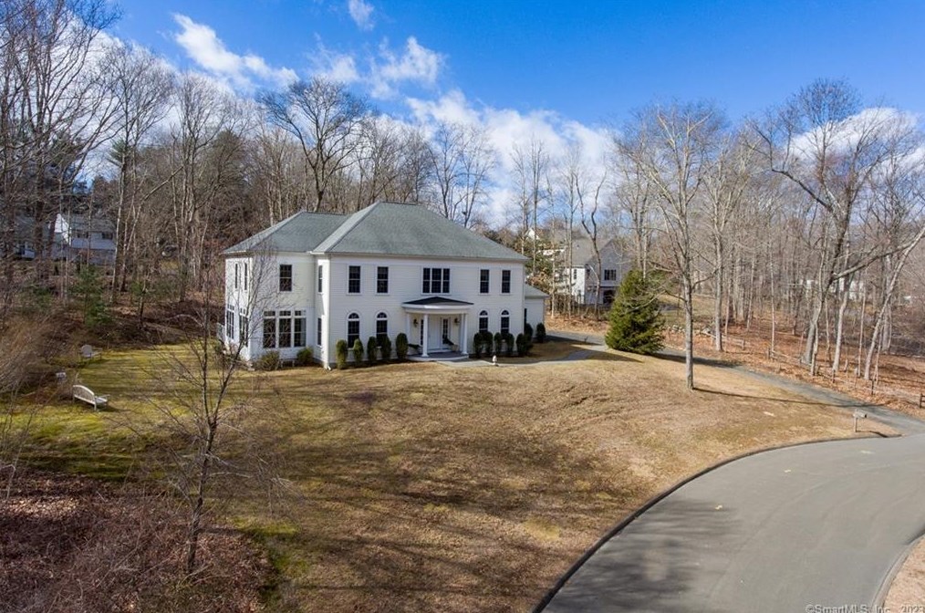 5 Kaiser Ln, Madison, CT 06443 exterior