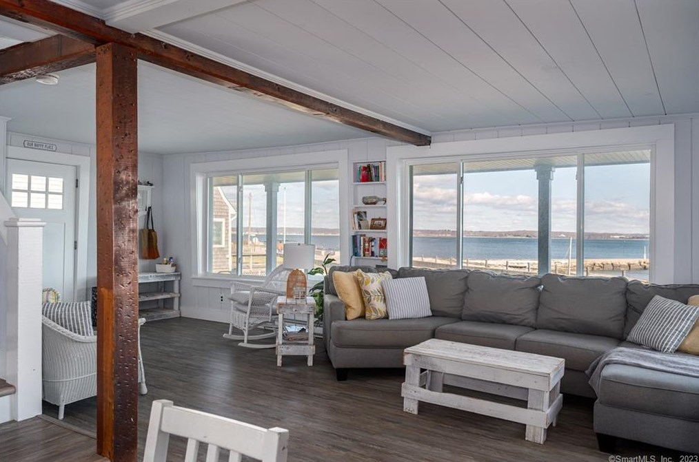 37 Attawan Ave, Niantic, CT 06357