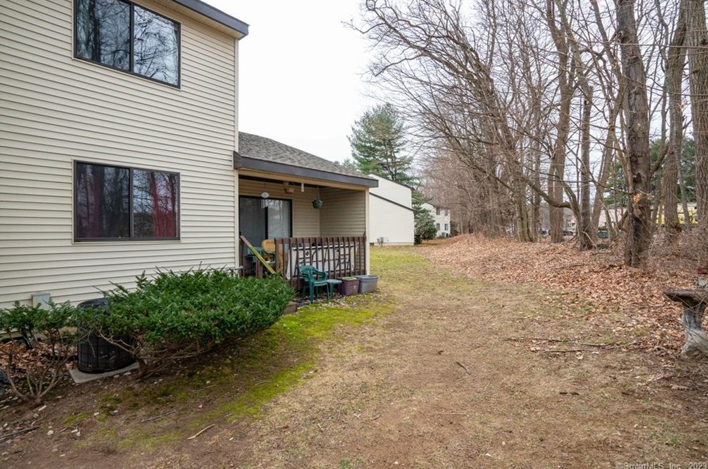 58 Simsbury Lndg, Simsbury CT  06070-1437 exterior