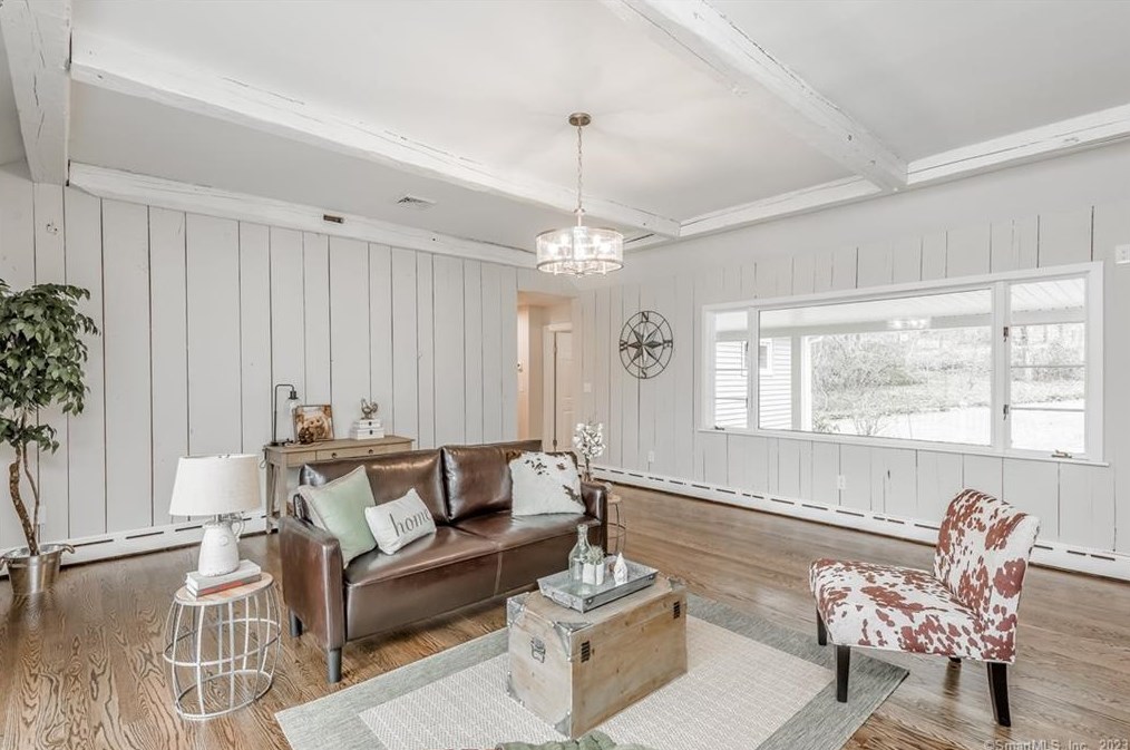 30 Walkley Hill Rd, Haddam, CT 06438