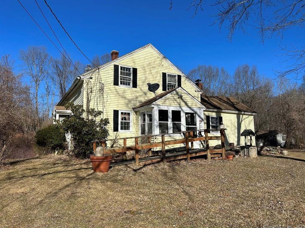 82 Roper Rd, Moosup, CT 06354