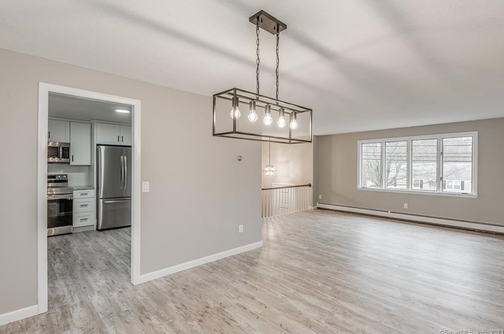 53 Evergreen Rd, Cromwell CT  06416-1638 exterior