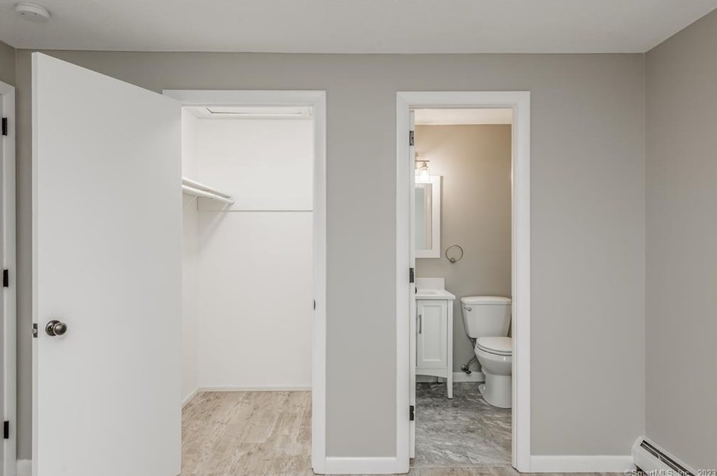 53 Evergreen Rd, Cromwell CT  06416-1638 exterior