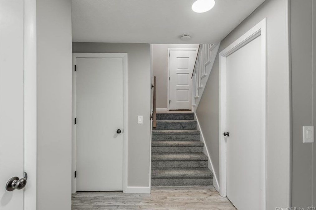53 Evergreen Rd, Cromwell CT  06416-1638 exterior