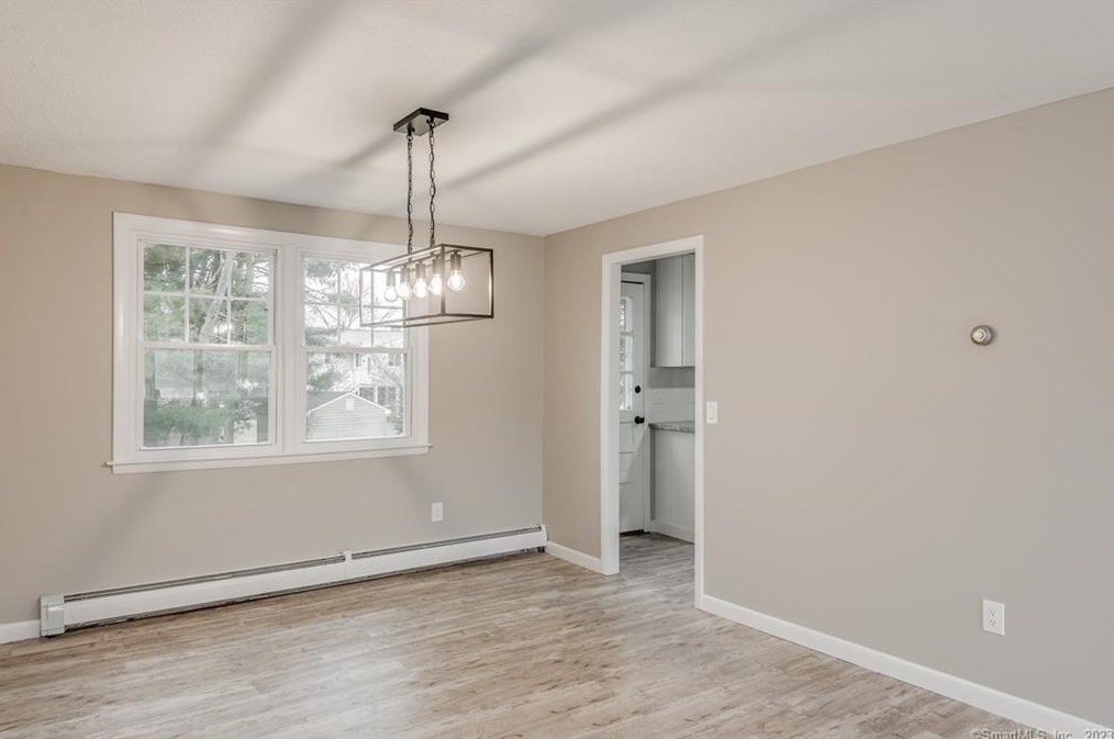 53 Evergreen Rd, Cromwell CT  06416-1638 exterior