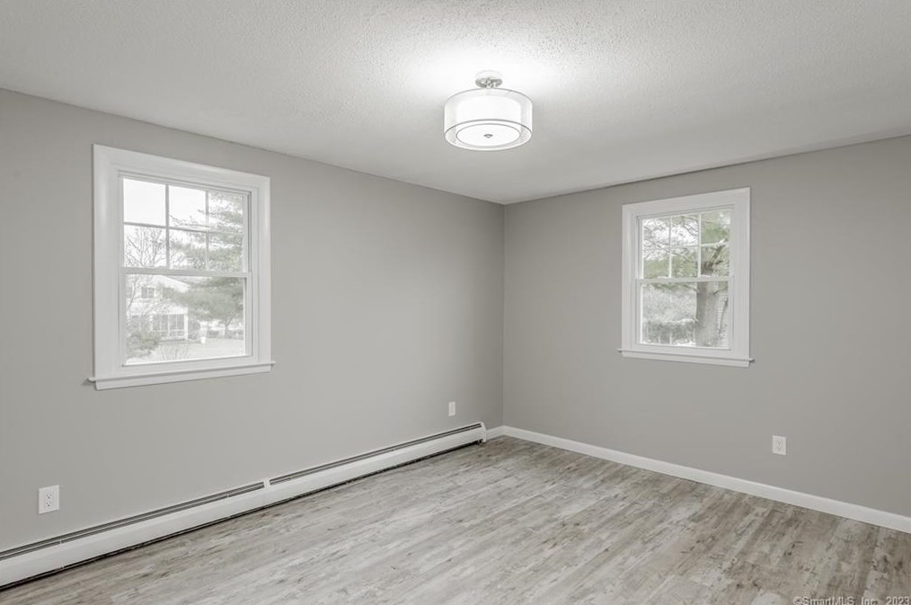 53 Evergreen Rd, Cromwell CT  06416-1638 exterior
