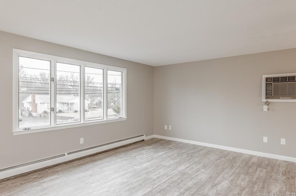 53 Evergreen Rd, Cromwell CT  06416-1638 exterior