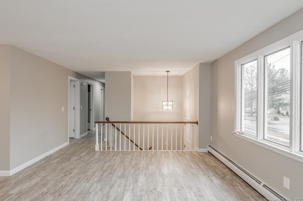 53 Evergreen Rd, Cromwell CT  06416-1638 exterior