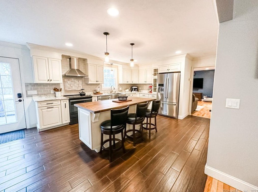 42 Wright Rd, Killingly, CT 06239