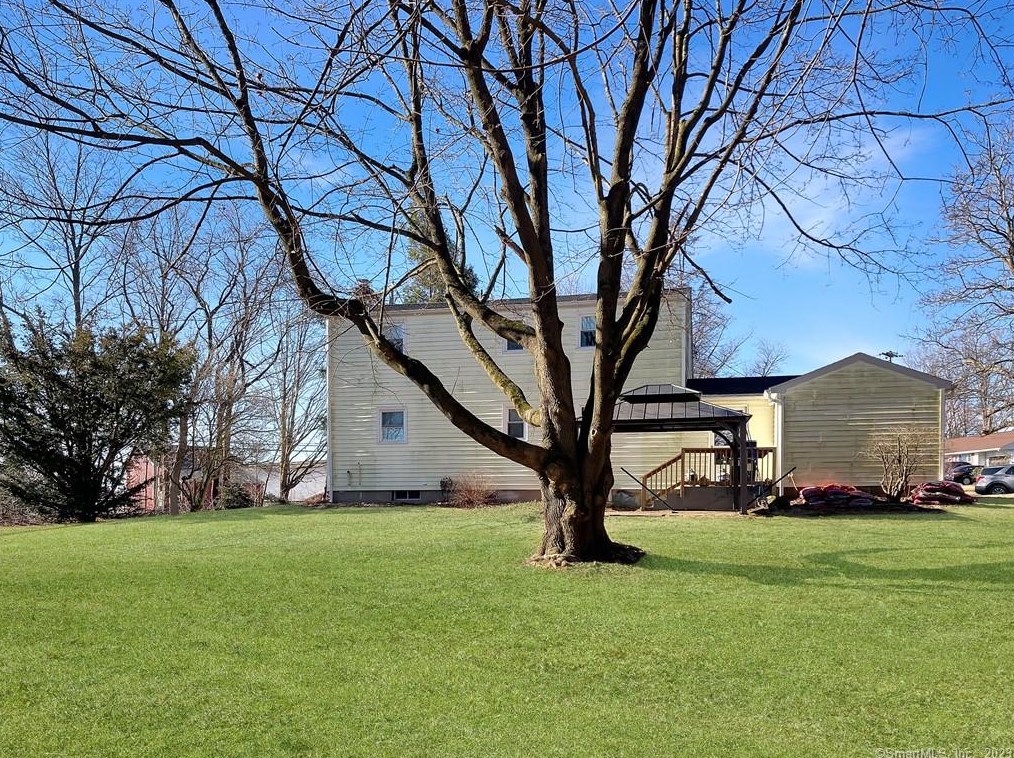 10 Mark Dr, Coventry CT  06238-1122 exterior