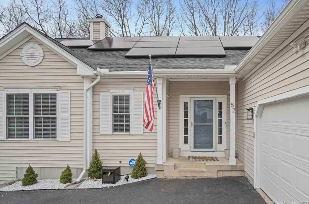 52 Highwood Cir, Colchester, CT 06415-1282