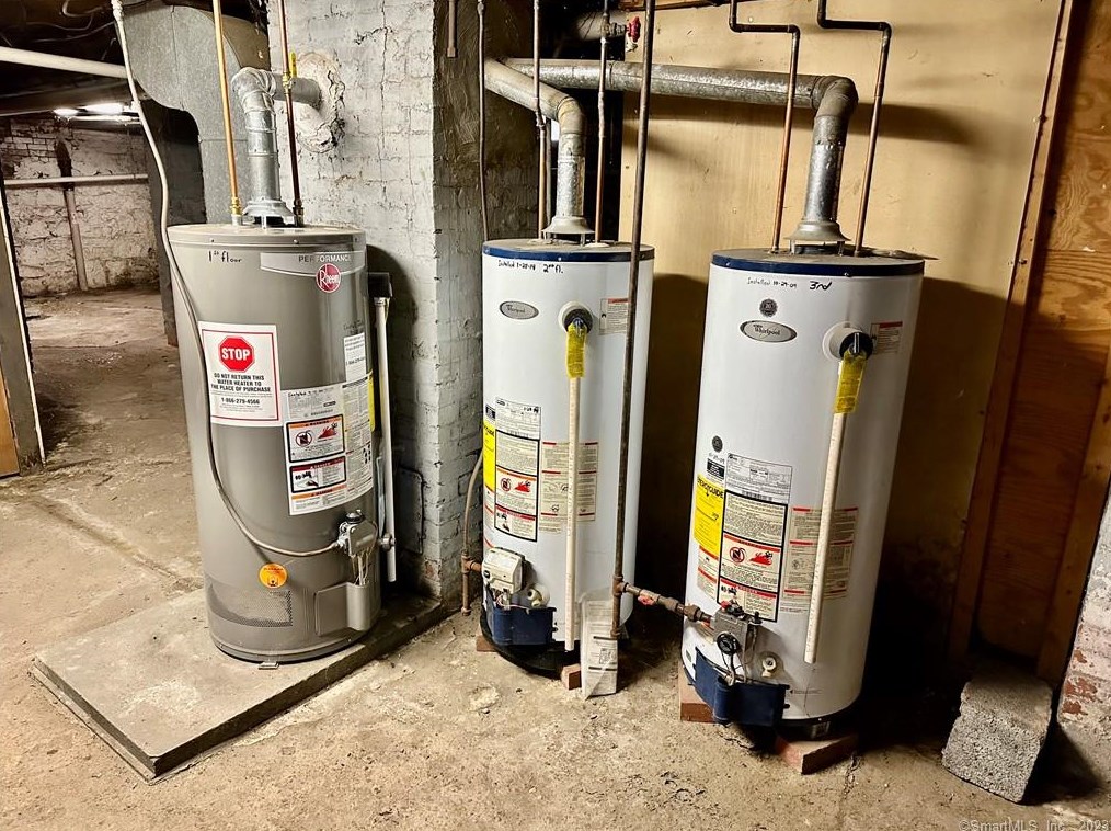 539 Lombard St, New Haven CT 06513-2954 exterior