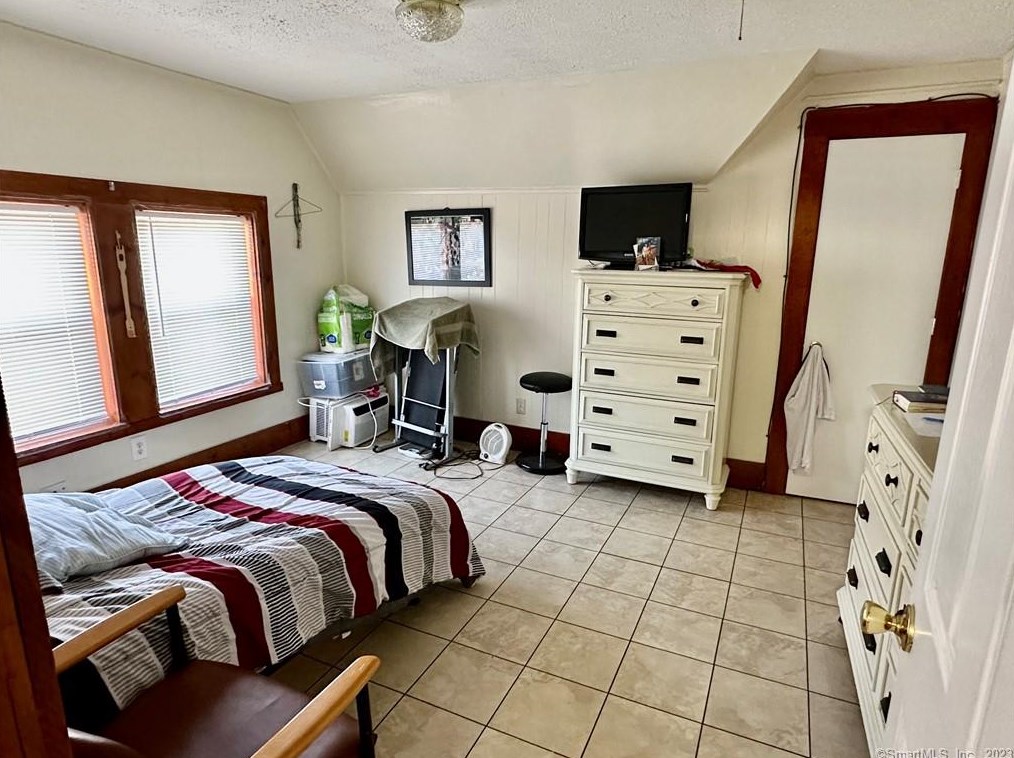 539 Lombard St, New Haven CT 06513-2954 exterior