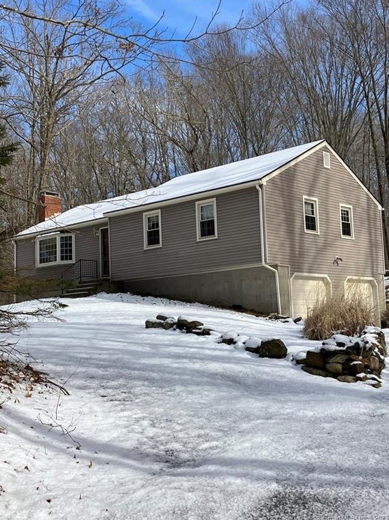144 River Rd, Deep River, CT 06419