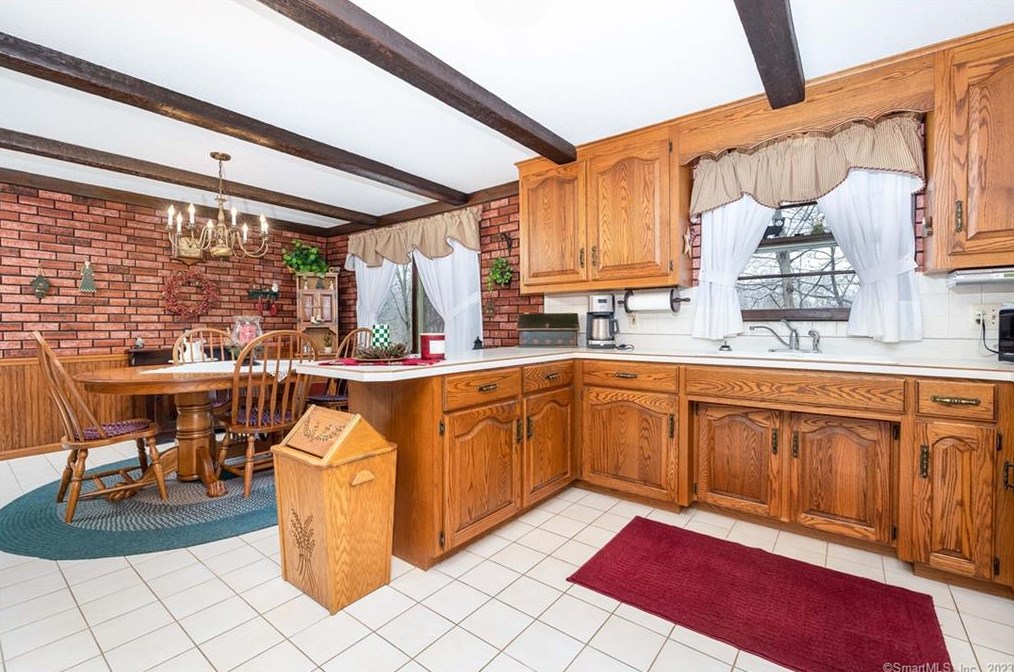 11 Frankie Ln, Terryville, CT 06786
