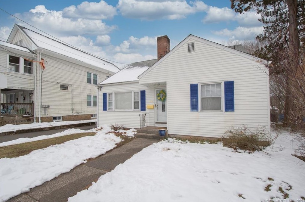 94 Hillcrest Ave, New Britain, CT 06053